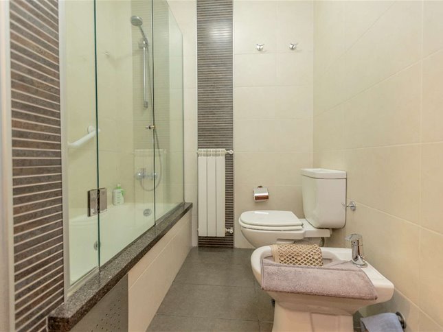 Venta Casa Puerto del Buceo 5 Dormitorios 4 Baños Garaje para 4 autos Fondo Verde de 200 mts con parrillero — foto 15