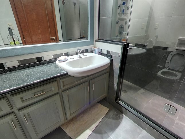VENTA APARTAMENTO PENTHOUSE DUPLEX 4 DORM Y SERVICIO 2 GARAJES INDEPENDIENTES VISTA LATERAL AL MAR — foto 17