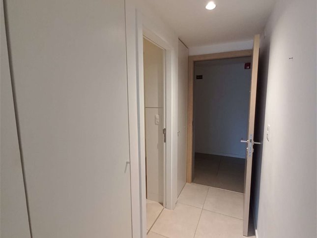 Alquiler Monoambiente Pocitos Nuevo al frente con balcón 1 Baño Parrillero — foto 4
