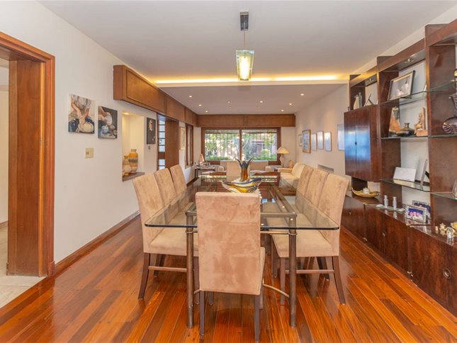 Venta Casa Puerto del Buceo 5 Dormitorios 4 Baños Garaje para 4 autos Fondo Verde de 200 mts con parrillero — foto 5