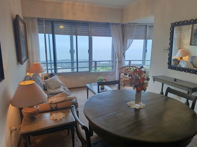 Alquiler Apartamento Punta Carretas 2 Dormitorios 1 Baño Muebles — foto 2